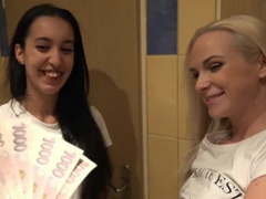 České páry šukají ve čtyřce na bowlingu