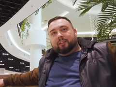 České porno v restauraci – líbí se mi tvá holka, můžu ji ošoustat?