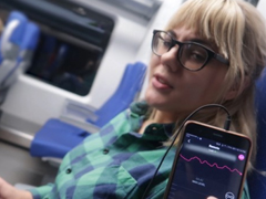 Neovladatelný orgasmus na veřejnosti