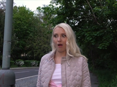 Rychlý prachy – ráda kouřím čuráky!