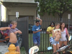 Studenti si užívají jarní prázdniny a souloží!