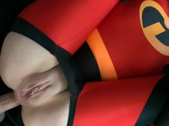 Úžasňákovi – Violet šuká s čurákem