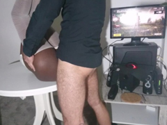 Závislák na hry paří hry a mrdá starou