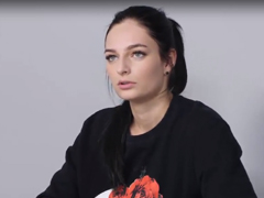 Zoufalá česká holka ve vazbě – je ochotna se sexuálně domluvit