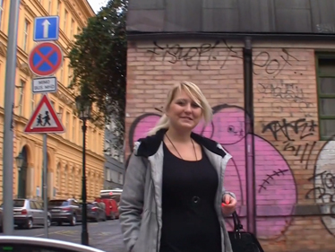 Bitch Stop – Česká holka Inna kosmetička 25 let z ulice