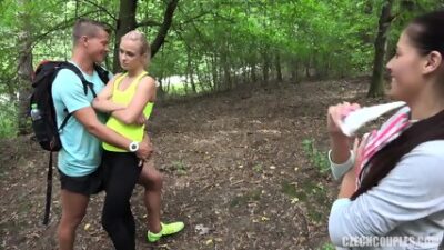 Czech Couples 29: Místo workoutu čtyřka s náhodným párem