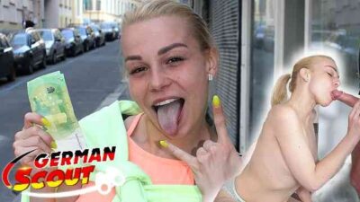 German Scout: Česká blondýnka Rebecca Black šoustá za penízky
