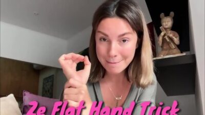 Půvabná sex koučka natočila video návod, jak lízat a prstit pochvu