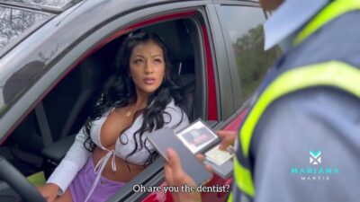 Zubařka Mariana Martix si užije nezávazný šukec se strážníkem