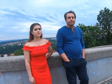 Rodinné drama v českém pornu, otec se rozhodne prodat svou dceru
