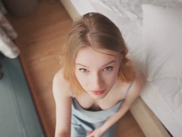 Nevlastní sestra mu podlehla a uspokojila ho svým orálním uměním