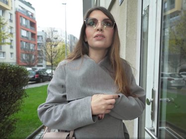 Miriam podlehne lákavé nabídce rychlých prachů